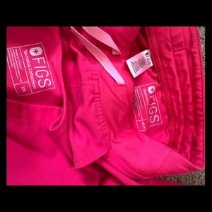Figs scrub set! Breast Cancer pink.